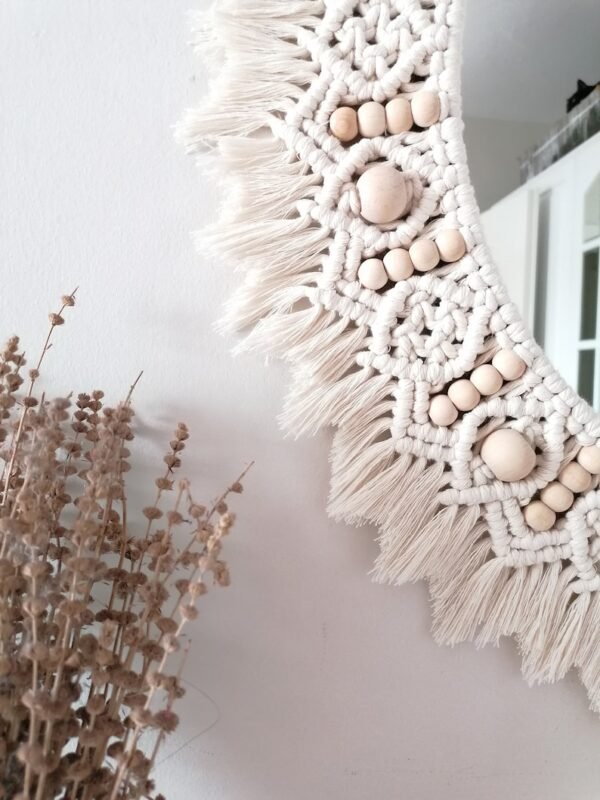 مرآة مكرمية "شمس المكرمية"