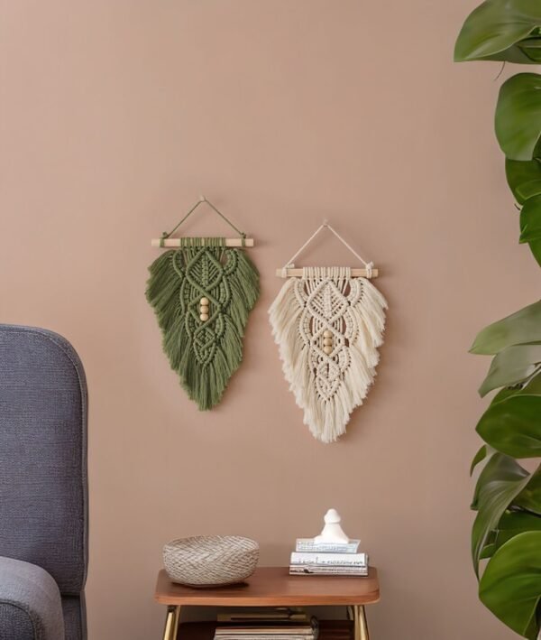 لوحة مكرمية جدارية "ريشة بوهيمية"