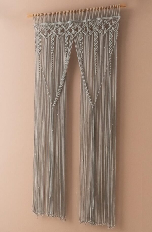 ستارة مكرمية "أمواج الحياة"