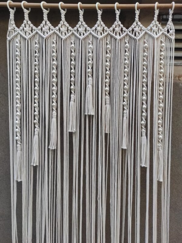 ستارة مكرمية "شلال الأناقة"