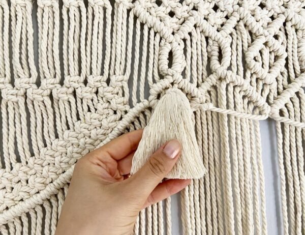 ستارة مكرمية "بوابة النور"